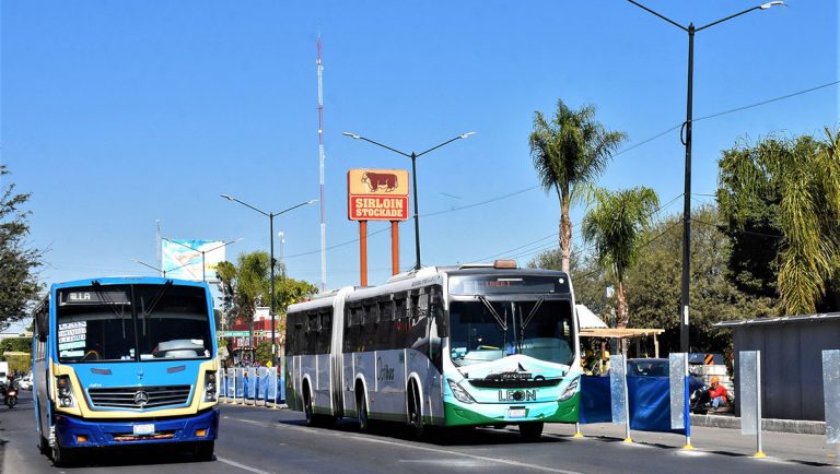 Ale apuesta por parques y transporte moderno