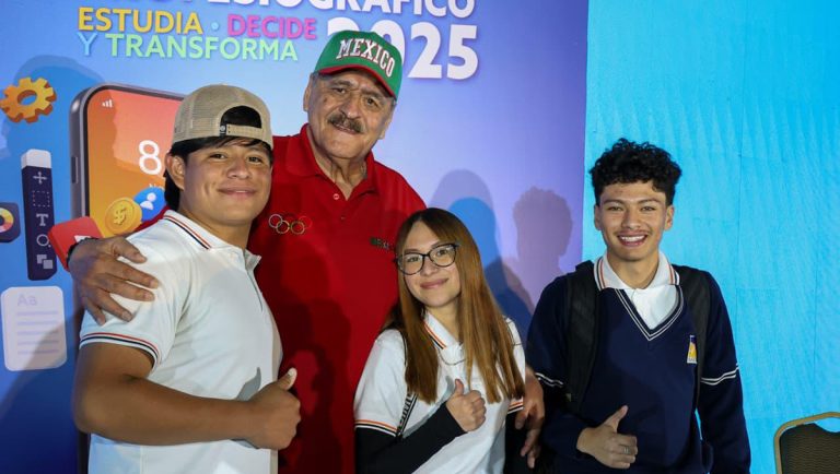 Deportistas comparten sueños con jóvenes