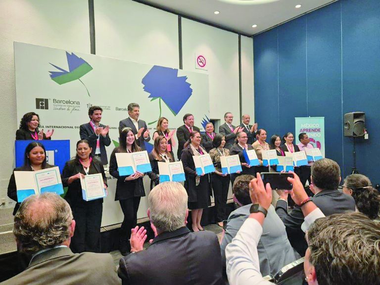 Reconocen innovación docente en la entidad