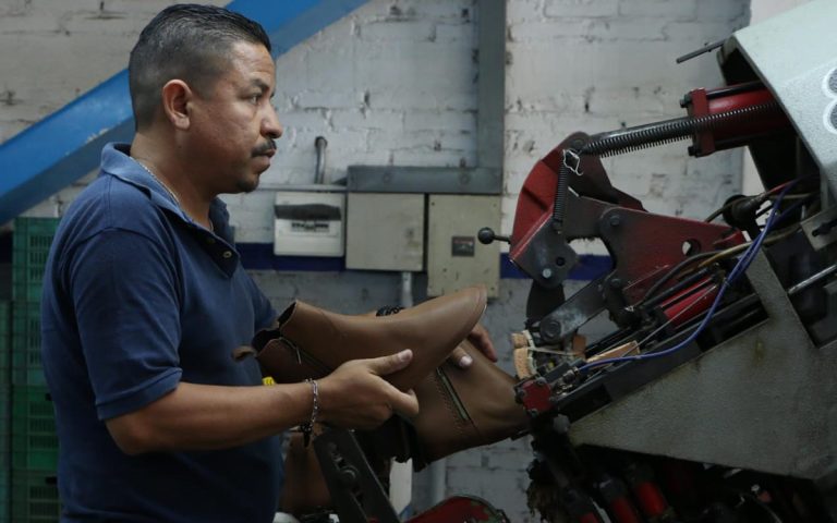 Refuerza STPS la vigilancia salarial tras ajuste de 2026