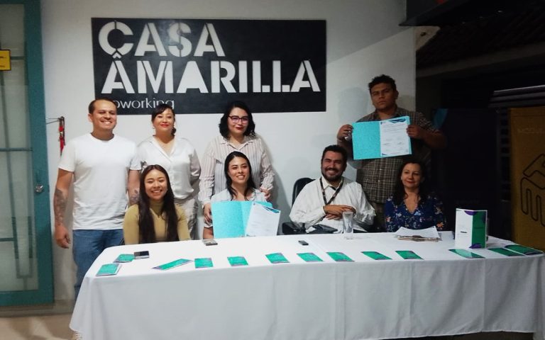 Firman convenio en favor de personas con discapacidad