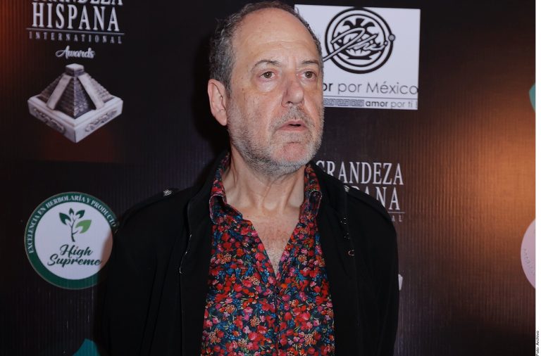 Alejandro Marcovich permanece en coma por derrame cerebral