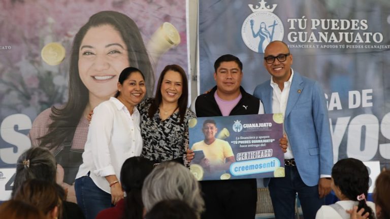 Reciben apoyos para emprender