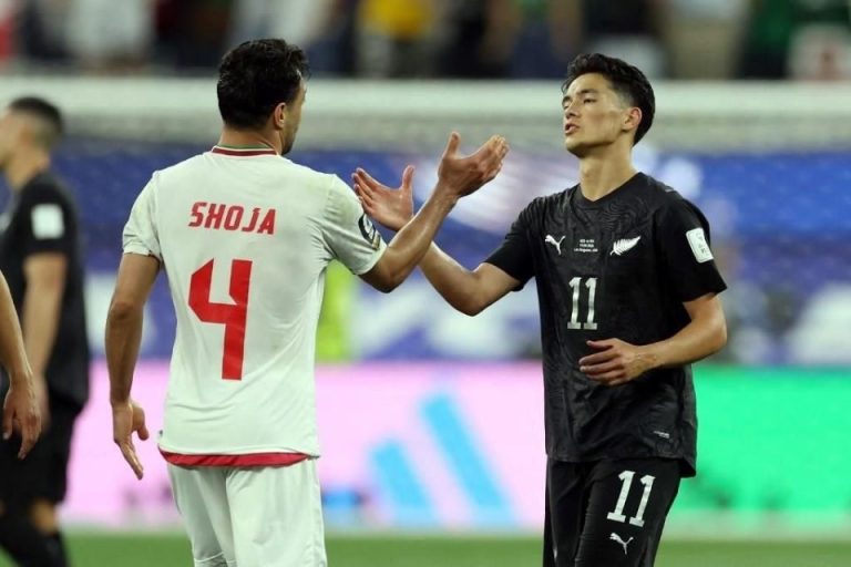 Irán y Nueva Zelanda igualan 2-2