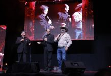Teo González celebra 43 años de trayectoria